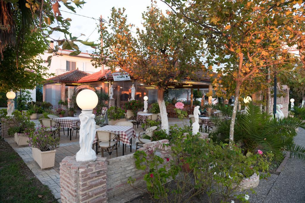 Hotel Glaros Ammoudia Bagian luar foto